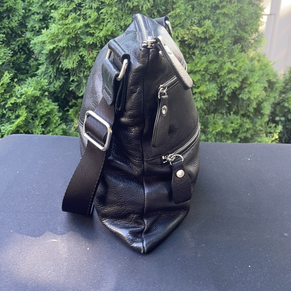 Margot leather crossbody bag - Picture 5 of 14